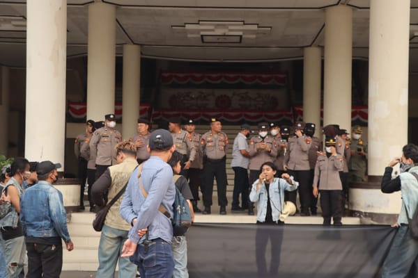 Polresta Pontianak Amankan Aksi Solmadapar di Kantor DPRD Kalbar