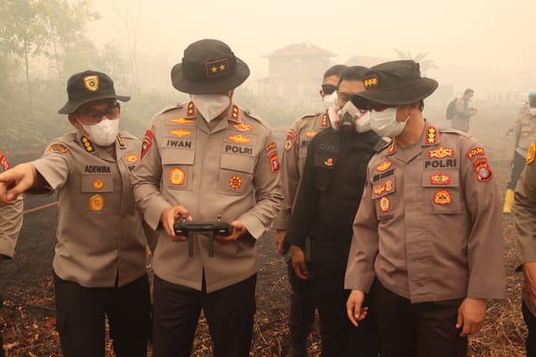 Respon Cepat Karhutla, Kapolda Kalteng Turun Langsung Pantau Titik Api di Jalan Mahir Mahar Palangka Raya