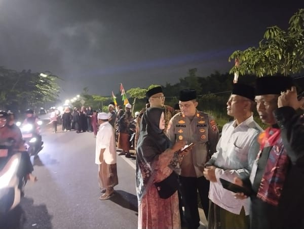 Kapolsek Pontianak Timur Hadiri Maulid Nabi Muhammad SAW Akbar Bersholawat di MAN 1 Pontianak