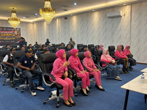 Peduli Kesehatan di Tengah Kabut Asap, Polresta Pontianak Gelar Sosialisasi Karhutla dan Buka Posko Pelayanan Kesehatan