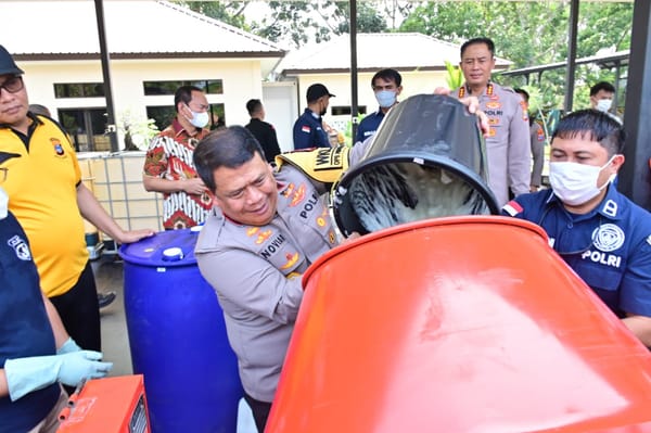 Polda Kalsel Racik Formula Cairan MES, Solusi Efektif Padamkan Karhutla di Lahan Gambut