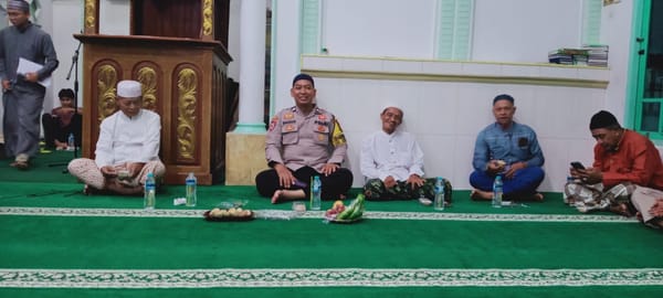 Bhabinkamtibmas Kelurahan Sungai Beliung Hadiri Maulid Nabi Muhammad SAW di Masjid Aqimudin, Sampaikan Himbauan Kamtibmas