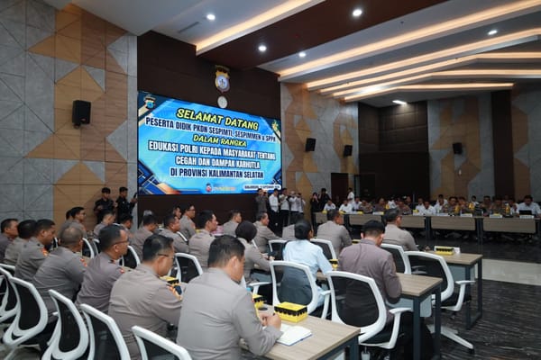 Sigap Tangani Karhutla, Peserta Didik Polri Turun Langsung ke Lokasi Kebakaran di Banjarbaru