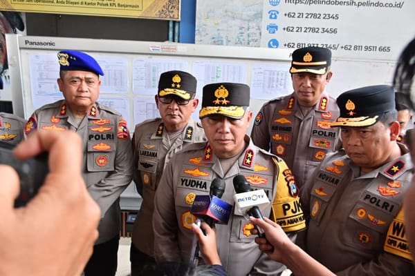 Kapolda Kalsel Tinjau Langsung Korban Selamat KM Virgo Transport 8 di Banjarmasin