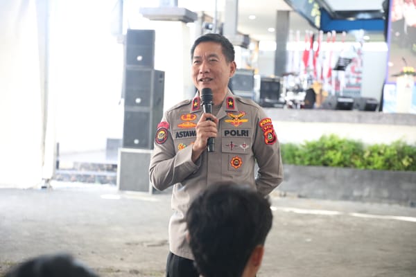 WAKAPOLDA BALI BEKALI MAHASISWA BARU UNDIKNAS, JADILAH GENERASI BERKARAKTER, DISIPLIN, DAN BEBAS DARI NARKOBA
