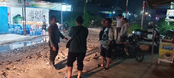 Kabut Asap Masih Pekat Enggang Polsek Pontianak Utara Himbau Masyarakat Kurangi Aktifitas Diluar Rumah