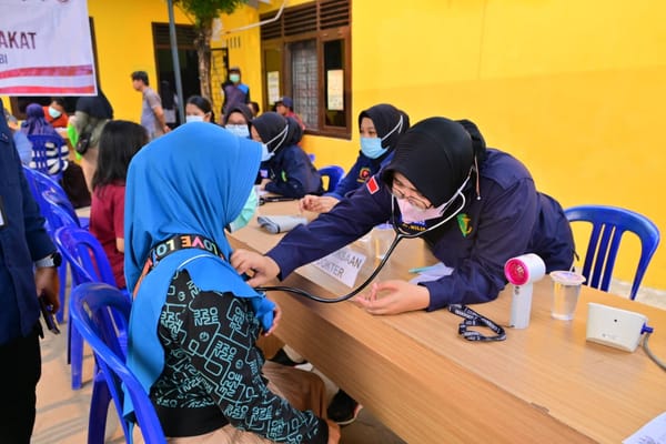 Bakti Kesehatan Presisi Polri, Polda Jambi Hadirkan Layanan Kesehatan Gratis bagi Warga Kasang Pudak