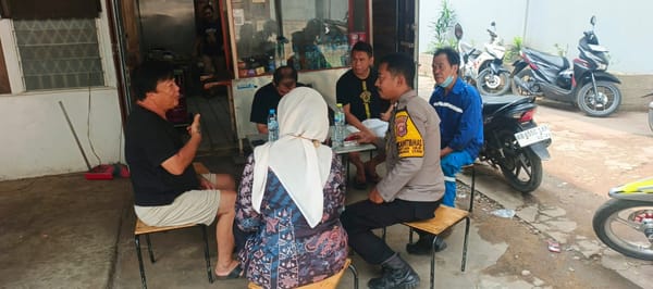 Kabut Asap Masih Pekat Sambangi Warga Binaannya Bhabinkamtibmas Siantan Hilir Minta Kurangi Aktivitas Diluar Rumah