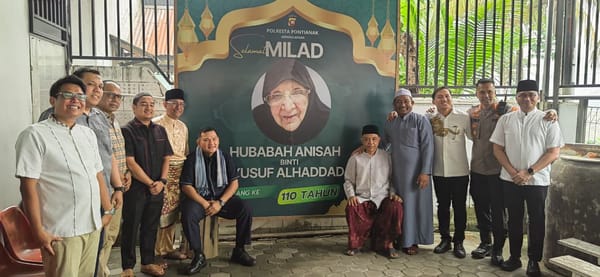 Kapolda Kalbar Silaturahmi dengan Tokoh Masyarakat, Salurkan Air Bersih dan Masker untuk Warga Pontianak Timur