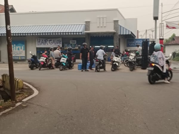 Kekeringan Panjang Picu Antrean Air Bersih, Polresta Pontianak Intensifkan Patroli