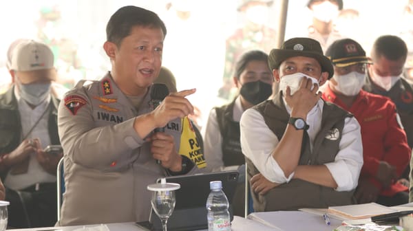 Penanganan Karhutla Dievaluasi, Kapolda Kalteng Bersama Menteri Kehutanan dan Kepala BNPB Rapat di Pulang Pisau
