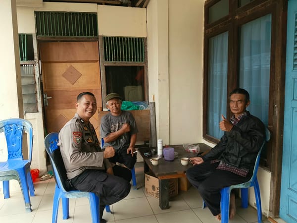 Patroli Dialogis, Bhabinkamtibmas Sungaijawi Perkuat Kamtibmas dan Ketahanan Pangan
