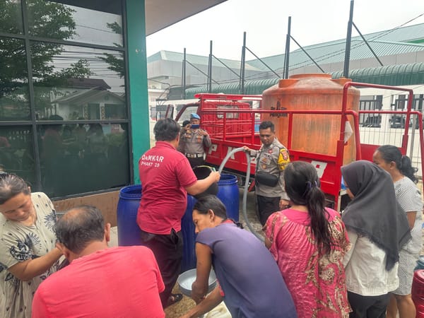 Hujan Mulai Turun, Warga Siantan Tengah Masih Kesulitan Air Bersih