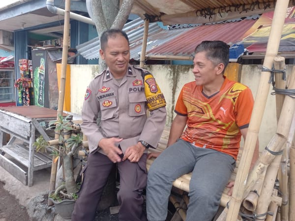 Bhabinkamtibmas Sei Jawi Dalam Sambang dan sampaikan himbauan kamtibmas kepada warganya