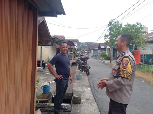 Bhabinkamtibmas Sei Jawi Dalam Sambang dan sampaikan himbauan kamtibmas kepada warganya