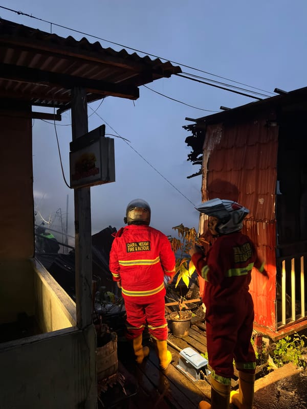 Polsek Pontianak Selatan Amankan Lokasi Kebakaran Rumah di Jalan Tanjungpura