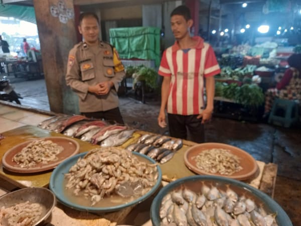 Bhabinkamtibmas Sei Jawi Dalam Sambangi Warga, Sampaikan Imbauan Kamtibmas