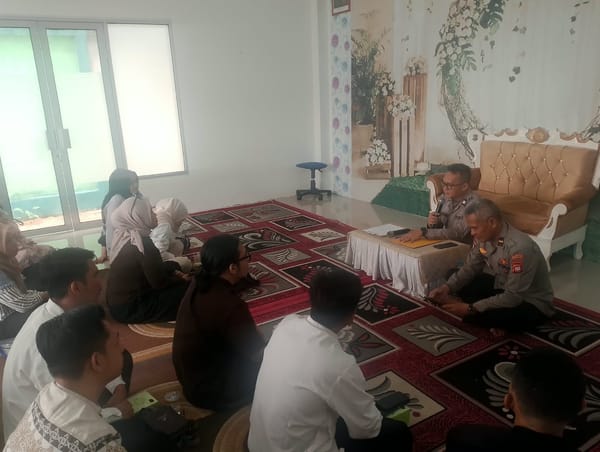 Satbinmas Polresta Pontianak Edukasi Pasangan Pranikah tentang PKDRT dan Layanan 110