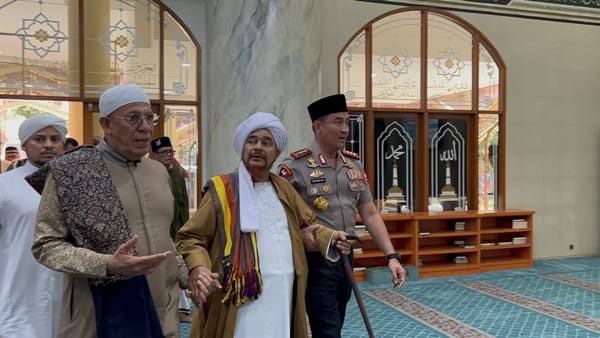 Pererat Hubungan Ulama dan Polri, Kapolri Bersilaturahmi dengan Habib Umar bin Hafidz