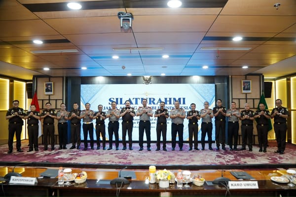 Dorong Sinergi Penegakan Hukum, Kapolri Suyudi Sambangi Jaksa Agung