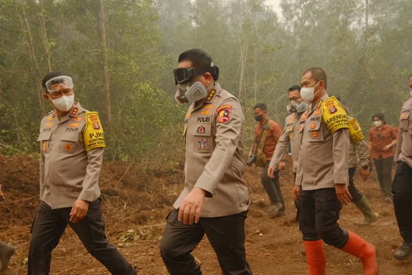 Pastikan Penanganan Karhutla Optimal, Astamaops Kapolri Bersama Kapolda Kalteng Turun ke Banturung