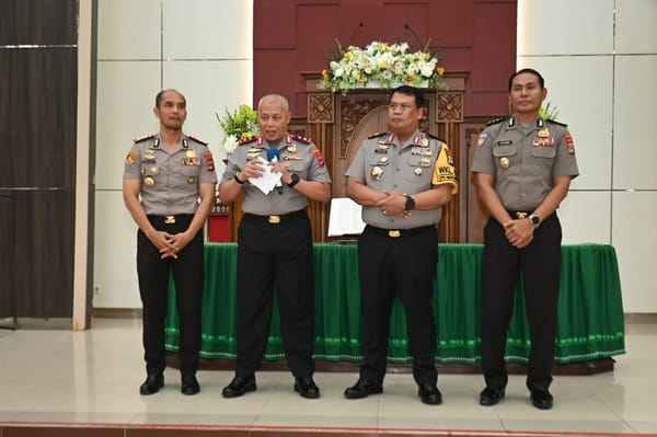Kapolda Kalsel Gelar Minggu Kasih di Gereja GKE Maranatha Banjarbaru, Wujudkan Program 100 Hari Kapolri