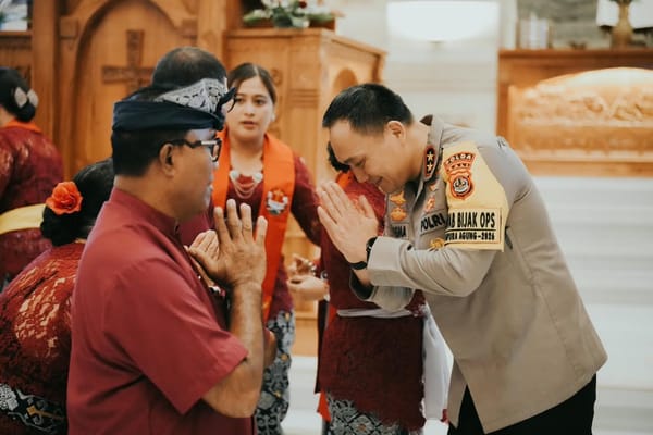 Minggu Kasih, Kapolda Bali Sapa Jemaat GKPB Kristus Kasih Denpasar