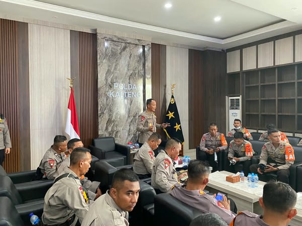 Perkuat Kesiapan Personel BKO, Dansatbrimob Polda Kalteng Sampaikan ADO untuk Penanganan Karhutla