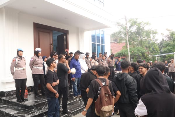 Polresta Pontianak Kawal Aksi GMKD Kalbar di DPRD dan DPW NasDem