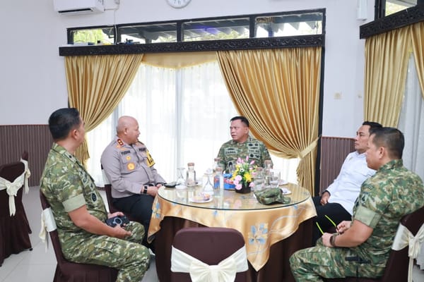 Perkuat Penanganan Karhutla, Kapolda Kalsel dan Forkopimda Sambut KSAD serta Kepala BNPB