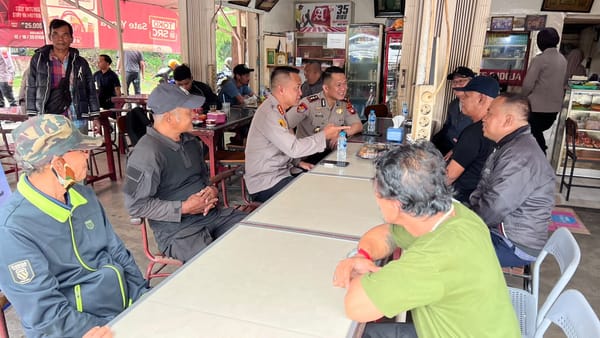 Jalin Silaturahmi dan Tampung Aspirasi, Kapolresta Pontianak Ngopi Bersama Warga
