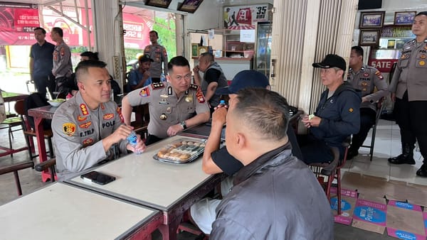 Jalin Silaturahmi dan Tampung Aspirasi, Kapolresta Pontianak Ngopi Bersama Warga
