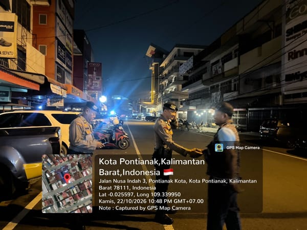 Sambangi Jalan Nusa Indah, Patroli Enggang Polsek Pontianak Kota Imbau Warga Jaga Ketertiban Malam