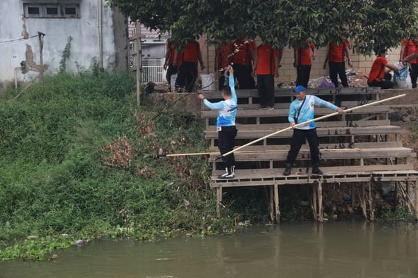 Wujudkan Lingkungan Bersih, Polda Kalsel Gelar Aksi Green Policing di Kawasan Dalam Pagar
