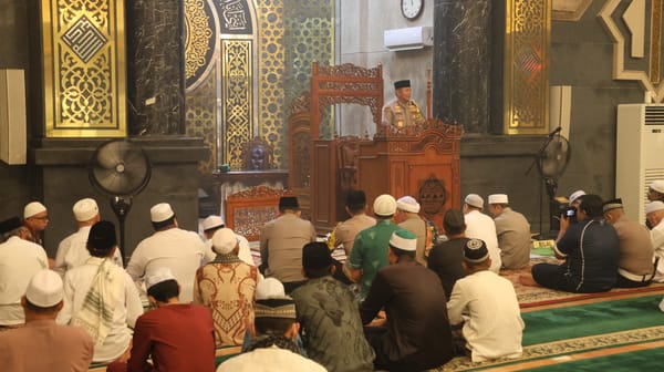 Merajut Harmoni Bersama Ulama dan Masyarakat, Wakapolda Kalteng Sampaikan Khotbah Jumat Penuh Makna