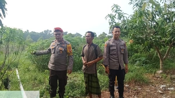 Polisi Sambangi Warga Sepakat 2, Polsek Pontianak Selatan Imbau Stop Bakar Lahan