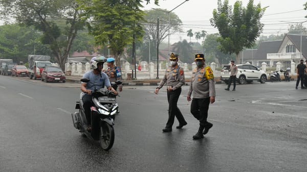Wakapolda Kalteng Bersama PJU Turun Langsung Atur Lalu Lintas, Wujudkan Pelayanan kepada Masyarakat