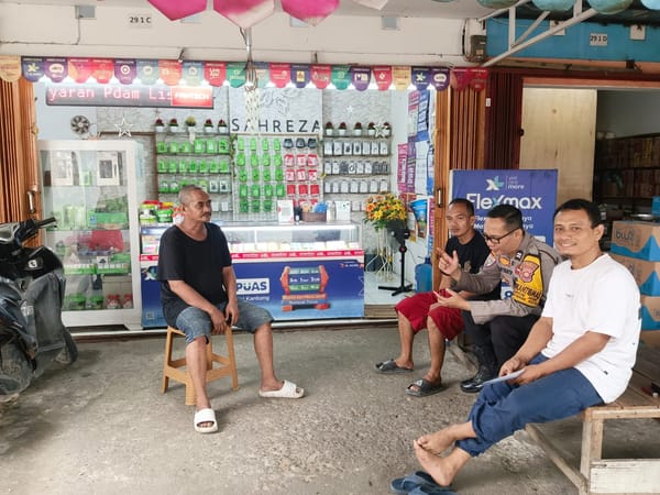 Dekat dengan Warga, Bhabinkamtibmas Polsek Pontianak Kota Jalin Komunikasi Kamtibmas