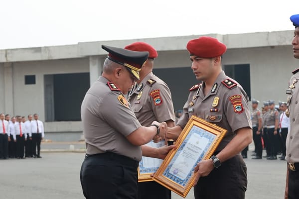 Momentum Hari Sumpah Pemuda ke-98, Polda Kalsel Apresiasi Personel Berprestasi