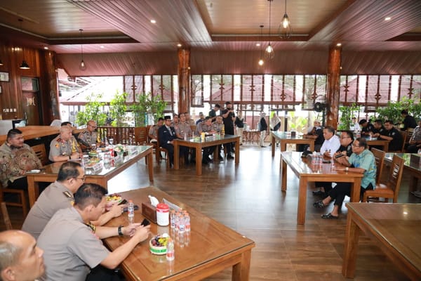 Kapolda Kalsel Gelar Kumpul Bersama Masyarakat di Kampung Nusantara, Perkuat Silaturahmi