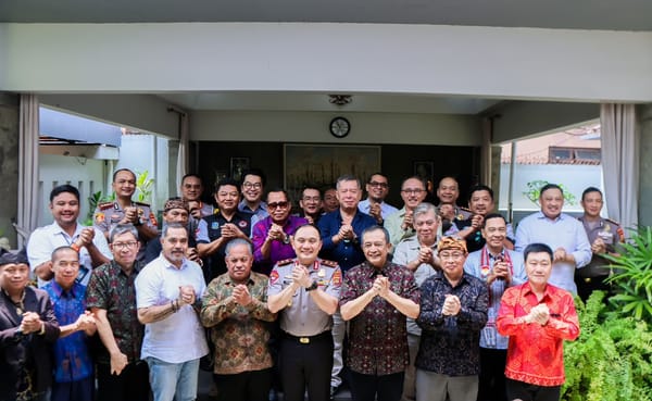 Penuh Keakraban, Kapolda Bali Perkuat Kedekatan dengan Masyarakat Lewat Kumpul Bersama
